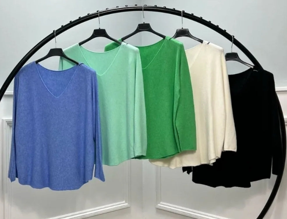 ROCHELLE Basic V-Neck Knit