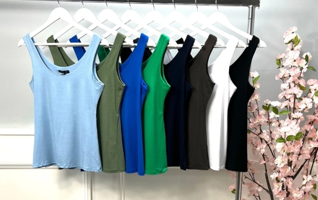 RIHANNA Basic Vest