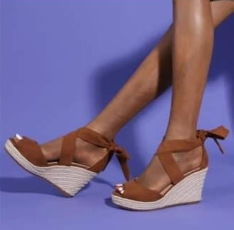 CALLIE Tie-Back Wedges