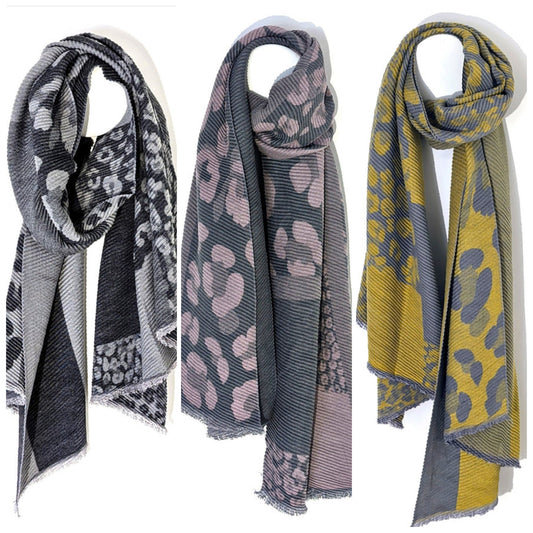 Crinkled Reversible Leopard Scarf