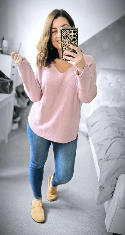 ROCHELLE Basic V-Neck Knit